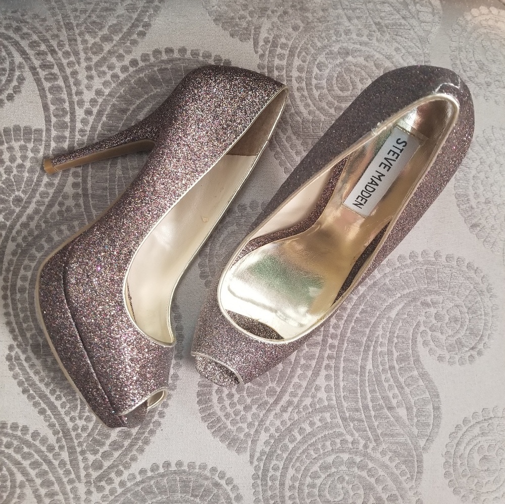 Steve Madden multi colored glitter and gold 7.5
